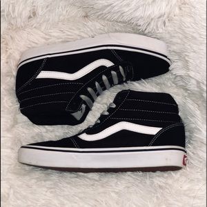 Woman’s 7.0 SK8-HI Vans
